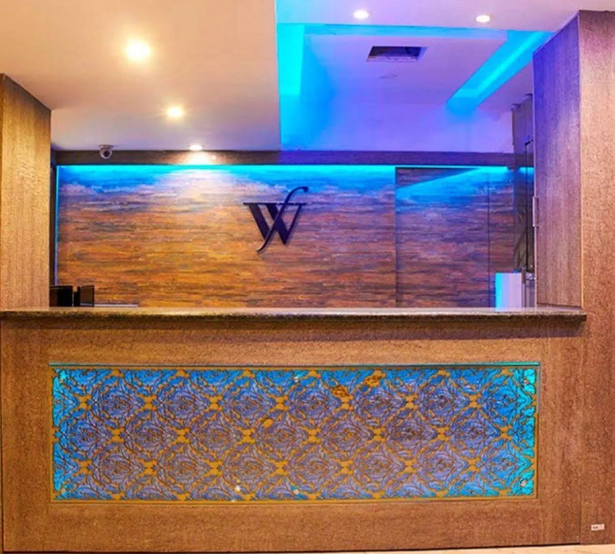 Hotel Waterfall Delhi