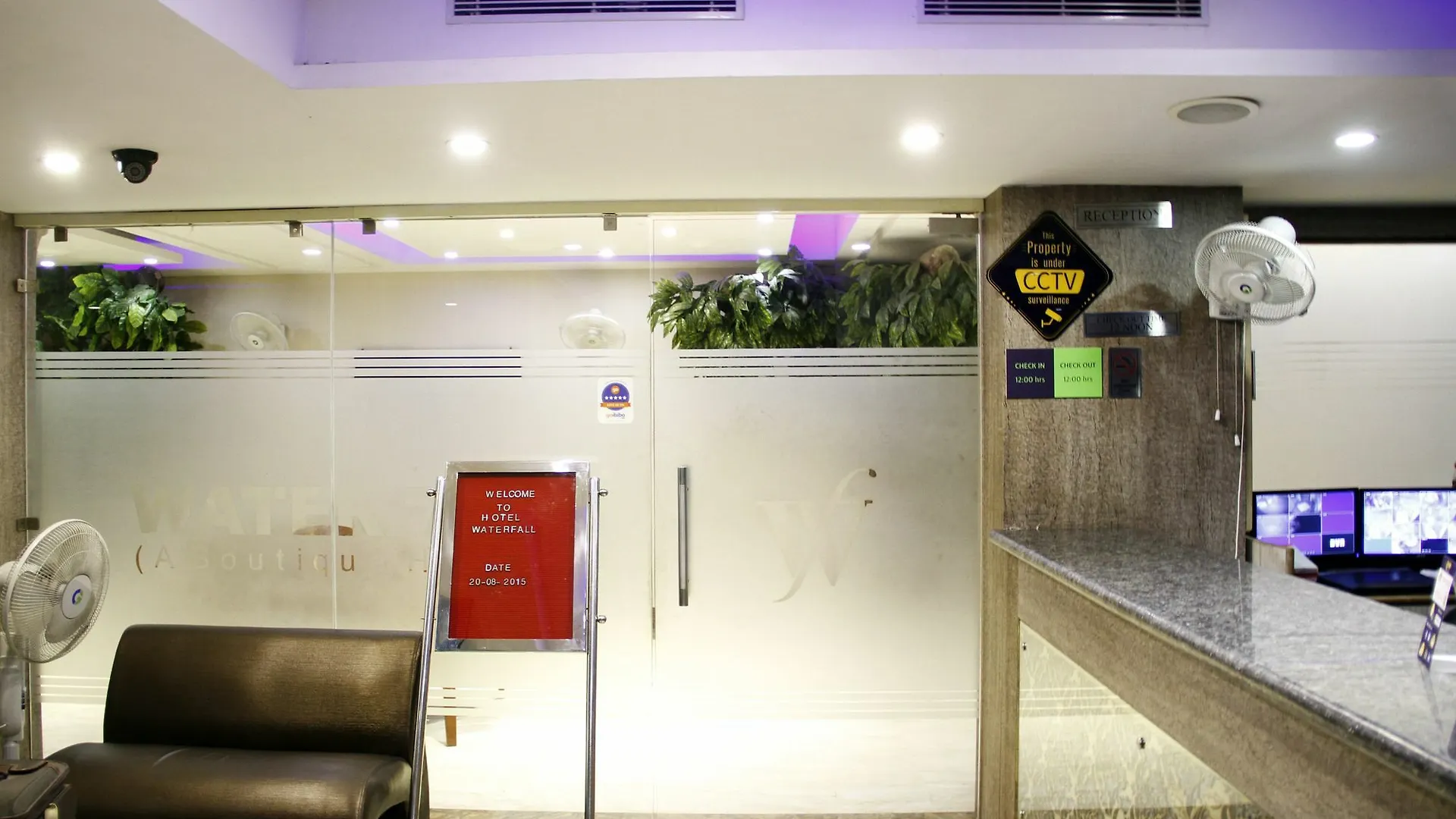 Hotel Waterfall Delhi
