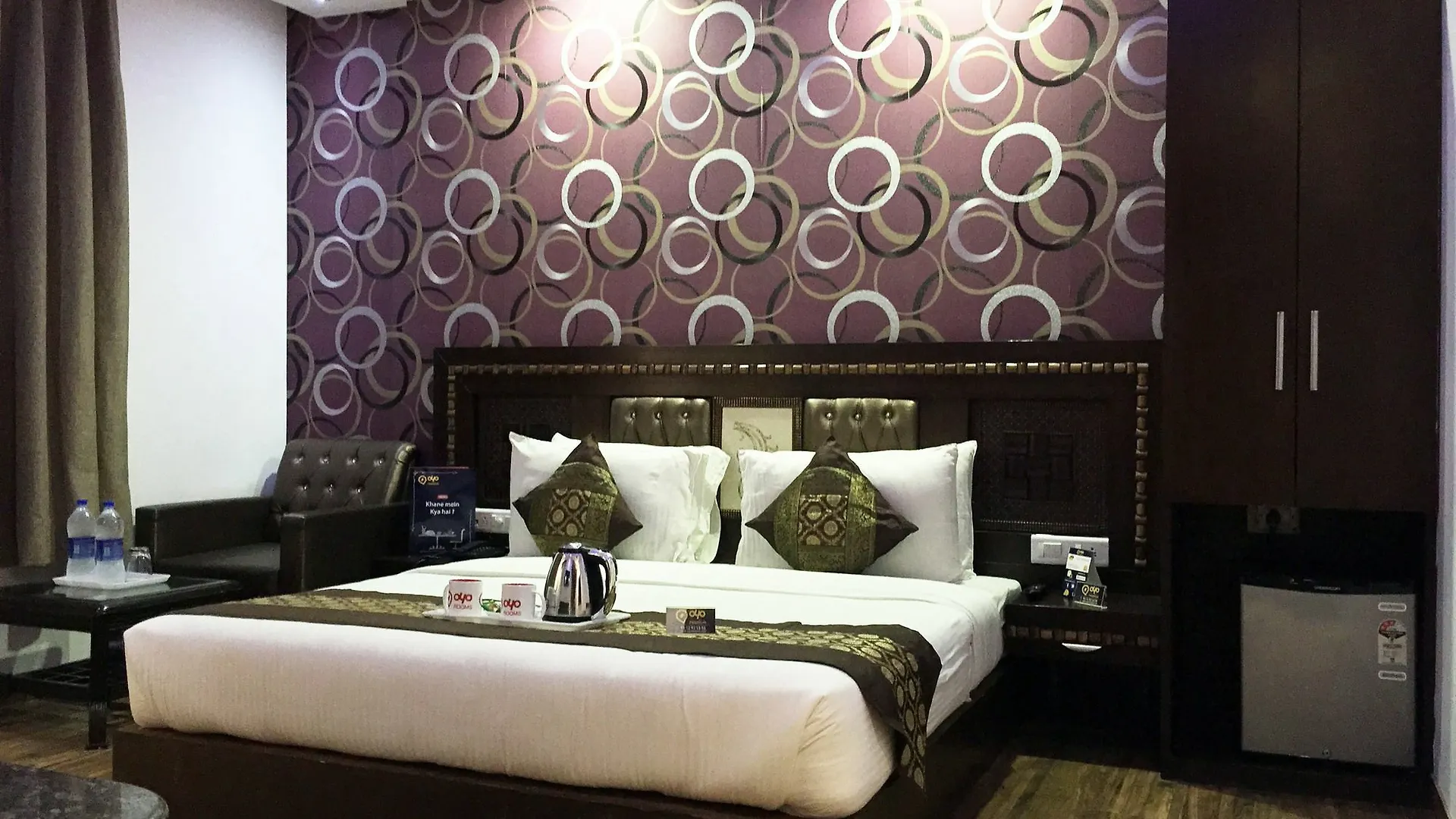 Hotel Waterfall Delhi